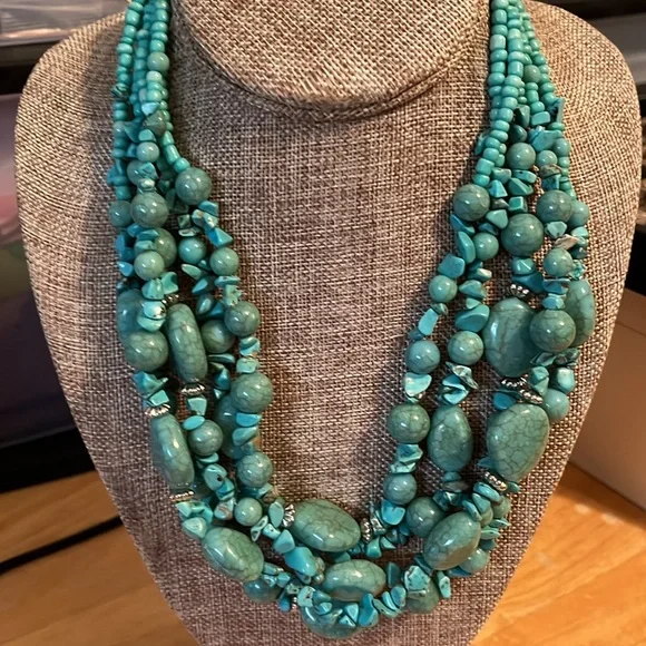 Turquoise Beaded Necklace - Picture 6 of 10